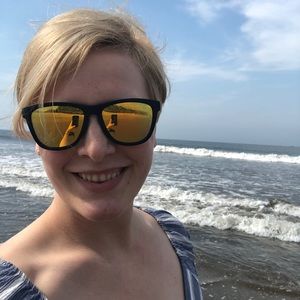 Meet your Posher, Olivia